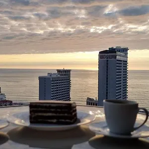 https://breeze-batumi.batumihotels.net