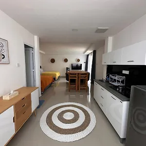  Apartamento Rumah Menik