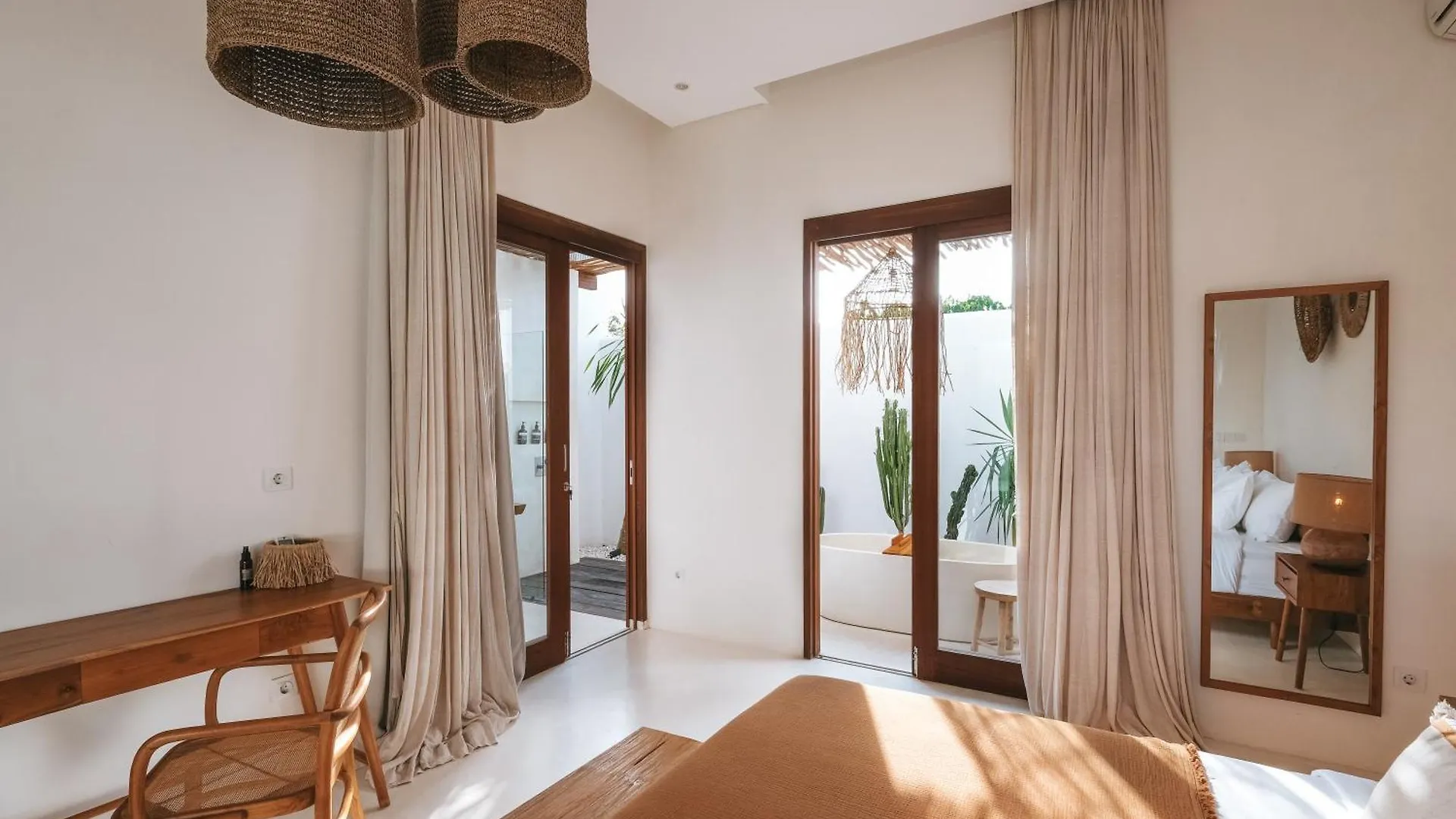 Amaka Villas Улувату 0*,  Индонезия